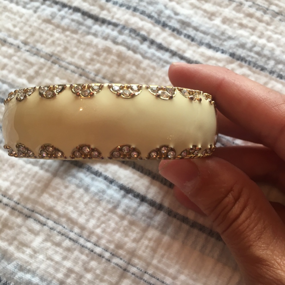 Stella & Dot Ivory and Gold Bangle